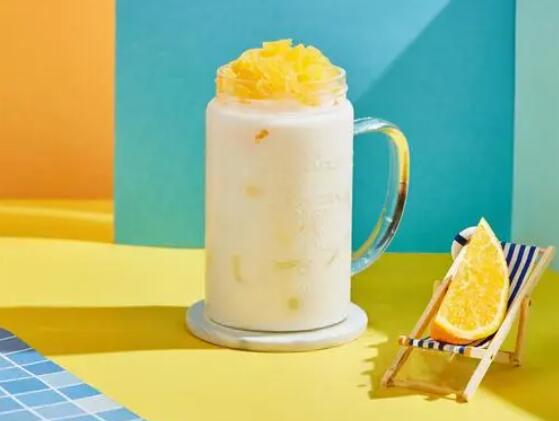 新时沏奶茶品牌供多种口味的冰激凌和缤纷小食